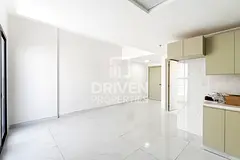 Modern and Vacant Apt | High End Residences