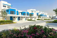 Stunning 5Beds LTH Townhouse | Santorini Cluster