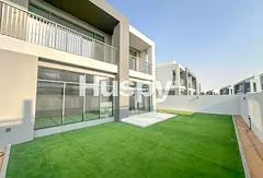 Vacant | Landscaped | Single Row