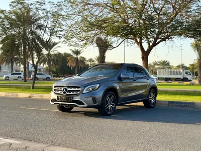 MERCEDES GLA250 MODEL 2018 GCC SPACE FULL OPTION ORGINAL PAINT