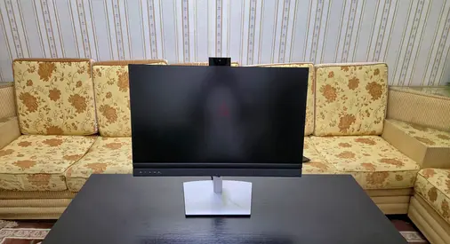 Dell 27 QHD Video Conferencing Monitor | 5MP Cam, Soundbar  90W USB-C