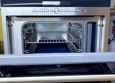 Siemens built in HB26D552 steamer oven