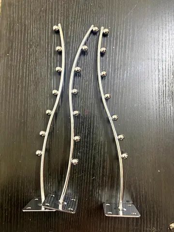 Ss wall cloth hanger 3 nos