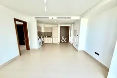 Burj Khalifa View | Highest Floor | Bright