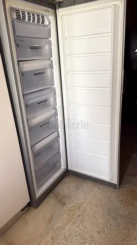 Indesit standing 7 drawer freezer