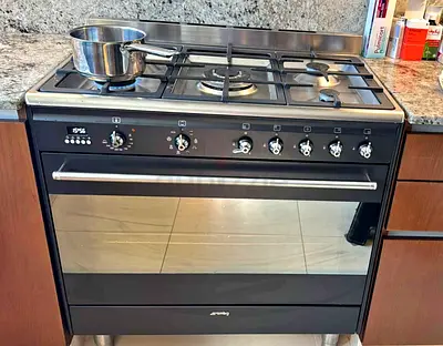 Smeg Classic 90cm Freestanding Oven with Gas Cooktop