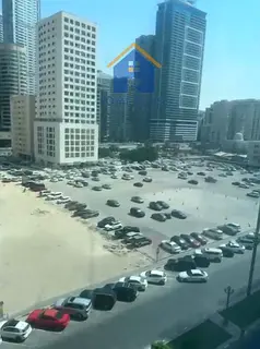 Stunning 2 BR in Al Khan Corniche: Ideal Family Retreat