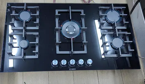 Bosch built-in new model gas Top 5 burner 90by60 cm size   Brand New stock piece  never used