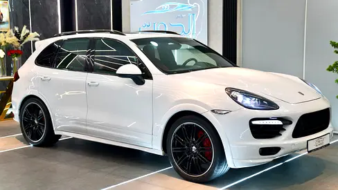 AWESOME PORSCHE CAYENNE GTS V8 || TOP RANGE || GCC || ACCIDENTS FREE || BEST CONDITION