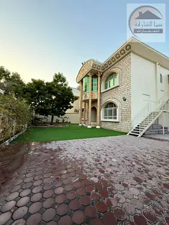 Villa for sale in Al-Ramaqiyah area, two floors with an annex, on a main road, at a good price, area