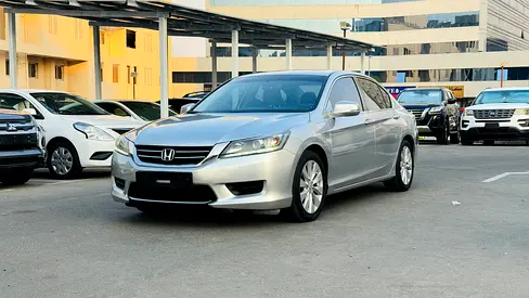 ACCORD SINGLE OWNER EXCELLENT CONDITION ACCIDENT FREE, FULLY AUTOMATIC GCC SPEC