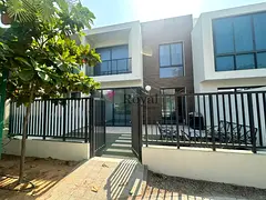 Mina Alarab | Prime 3BR + Maid Townhouse | Second Line to Beach