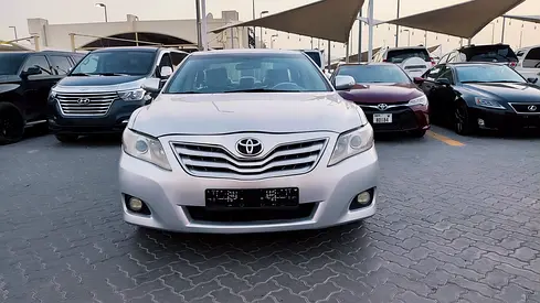 TOYOTA CAMRY 2011 GCC VERY CLEAN CAR GOOD CONDITION RUN AND DRIVE ALSO PERFACT