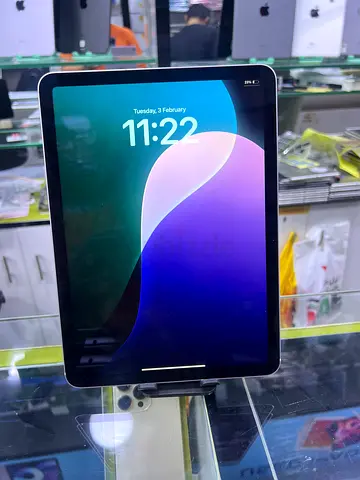 Ipad air 11 inch m2 128 gb condition clean like new original 100%