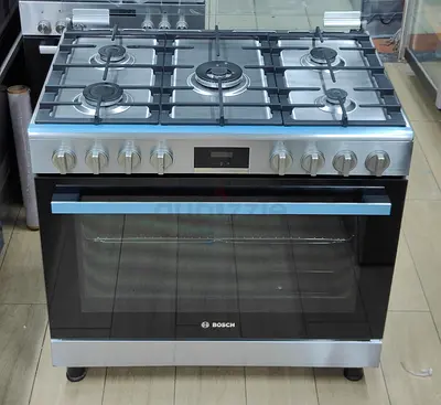 Bosch new model stove full gas top 5 burner 90by60 cm size   Oven fan everything  Excellent conditio
