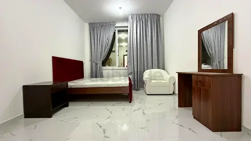 fully furnished nice regular room hamdan street