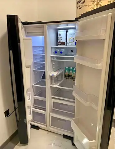 Hitachi Brand Side By Side Fridge Freezer Water Dispenser ice Maker Black Glass