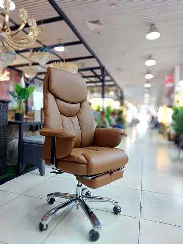 Comfortable Ergonomic Office Chair in Stylish Brown