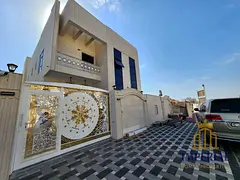 New villa with 5 master bedrooms and central air conditioning