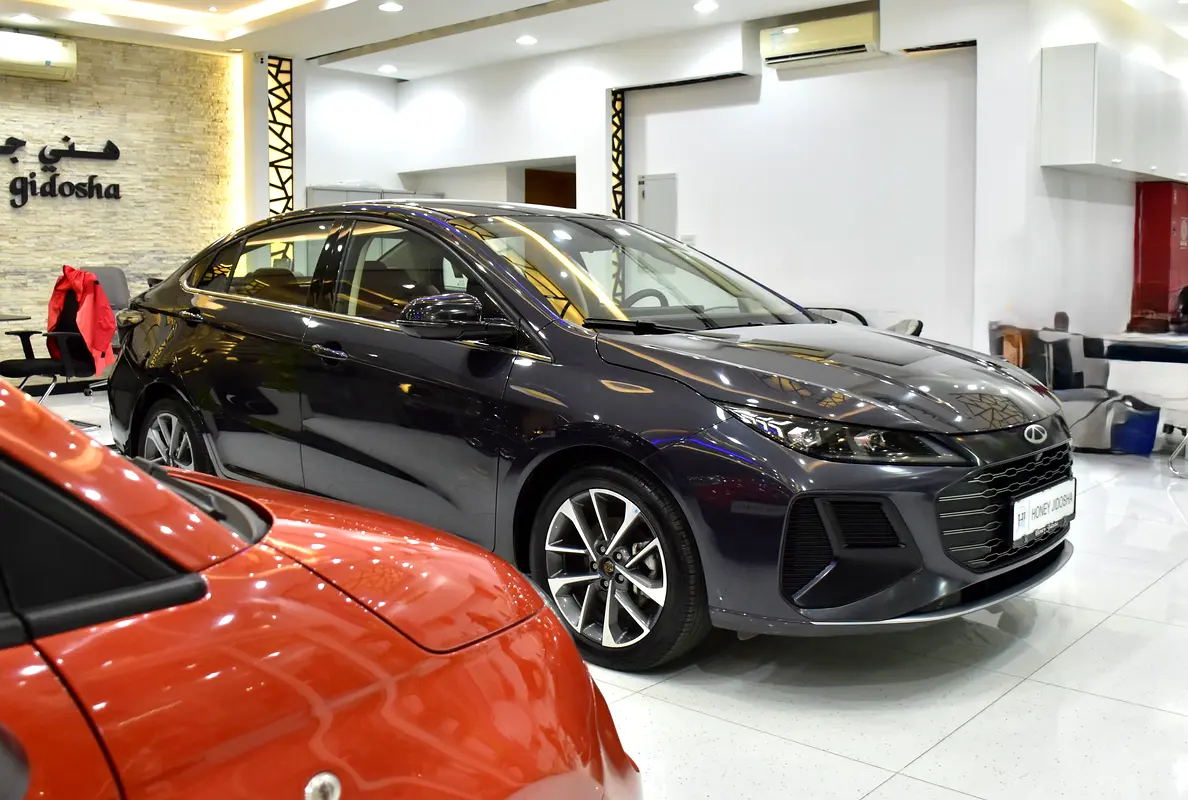 شيري أريزو 6 2025