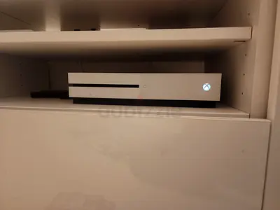 Microsoft Xbox One  S Console  + kinect console + Xbox games