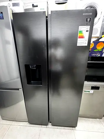 Samsung side by side door fridge freezer with water dispenser