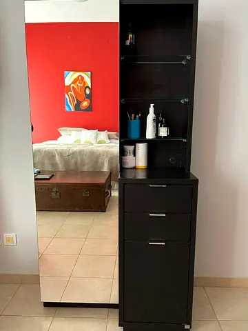 Modern Dressing Table with Mirror – United Furniture