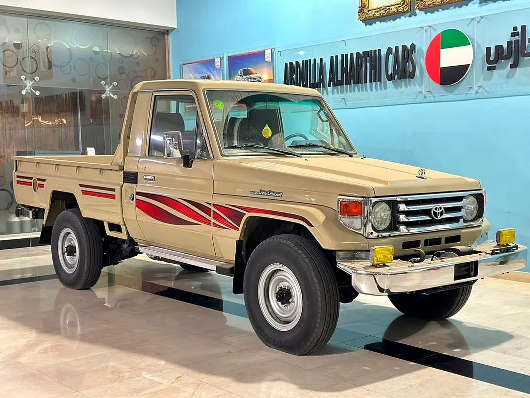 Toyota Land Cruiser 70 Series 2004 — photo 1 of 13