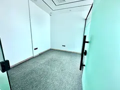 Fully Fitted l 3 Glass partitions l High Floor