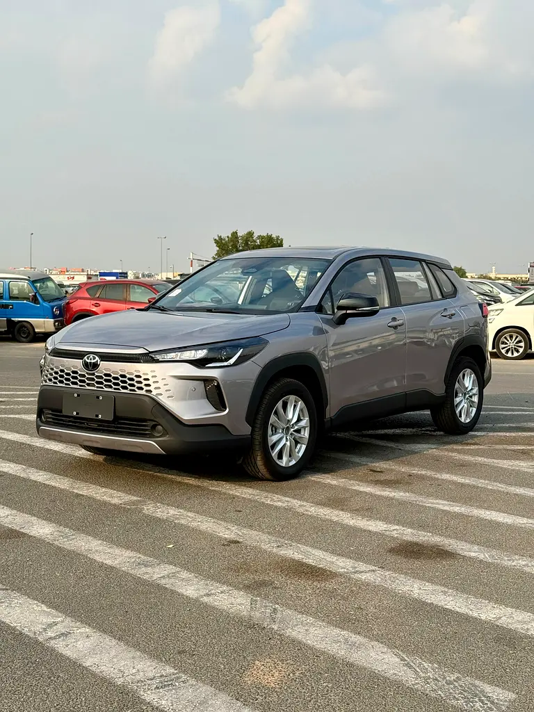 Toyota Corolla Cross 2025 — photo 1 of 20