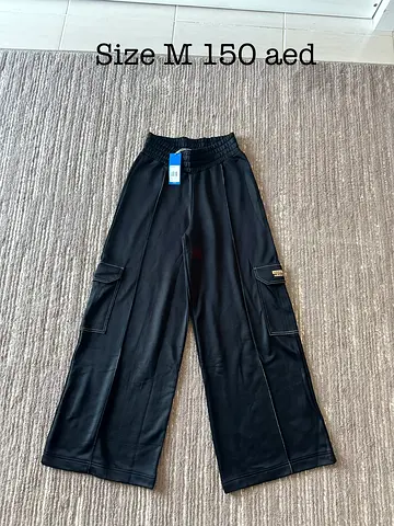 Adidas pants size M