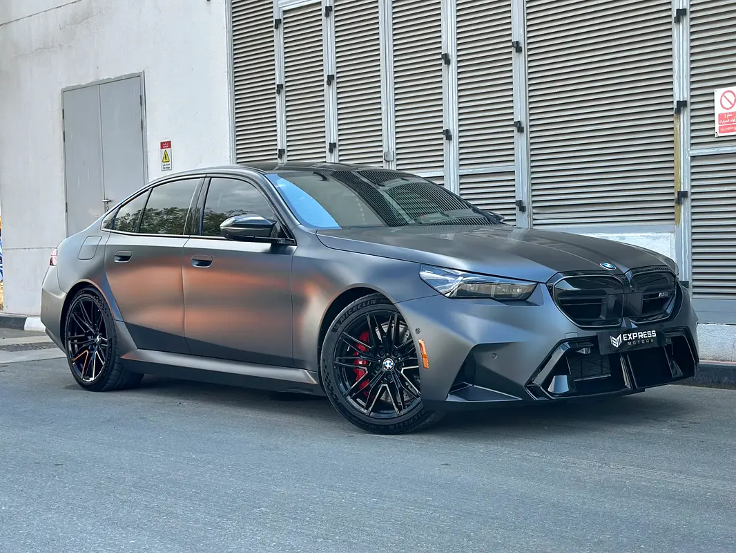 BMW M5 2025 — photo 1 of 19