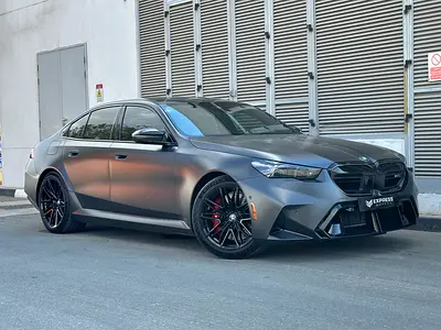 BMW M5 COMPETITION 2025 – UNDER WARRANTY AGMC – CLEAN TITLE – CLEAN CARFAX – MATTE BLACK