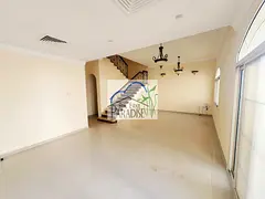 available 3br 1 master bedrooms/fitted kitchen/private back yard/laundry room/covered car parking sh