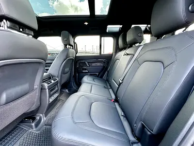صورة 8 لـ 2025 LAND Rover DEFENDER
