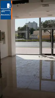 Front Facing Shop in Prime Business Location