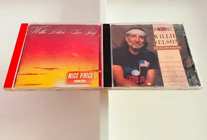 2 Willie Nelson Music CD’s