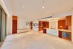 Vacant | Stylish Design | Equipped Kitchen