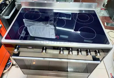 Siemens iQ700 Electric Ceramic Cooker. Same like new Condition