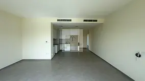 SINGLE ROW / WELL MAINTAINED / NEAR TO AMENITIES