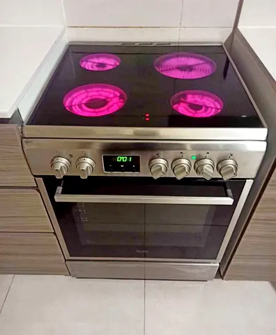 Whirlpool 60×60 cm 4 Eyes Full Electric Ceramic Cooker Range