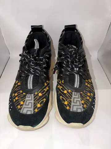 Versace chain reaction