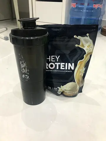 EasyFit Spider sports shaker. Designed for mixing sports nutrition products such as protein shakes.