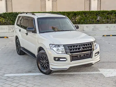 MITSUBISHI PAJERO 2015 GCC GLS MID OPTION IN EXCELLENT CONDITION