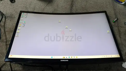 Samsung 24 Inch Monitor | Curved Monitor - F390F | Excellent Condition With Warranty | Free Delivery
