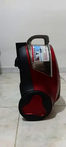 Compact and Efficient Vacuum Cleaner