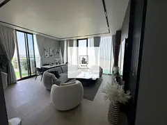 Spacious luxurious 3bhk penthouse lush fully furnished with maddar view