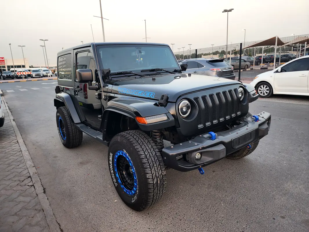 Jeep Wrangler 2015 — photo 1 of 20