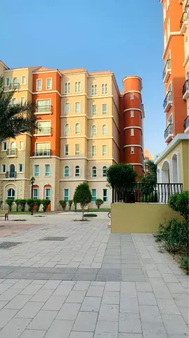 Comfortable Bedspace 2 mins walking from discovery gardens metro station