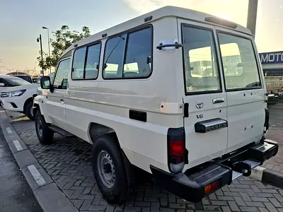 2025 Toyota LAND CRUISER 70 SERIES 照片 7